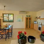 Ideales Villa *
